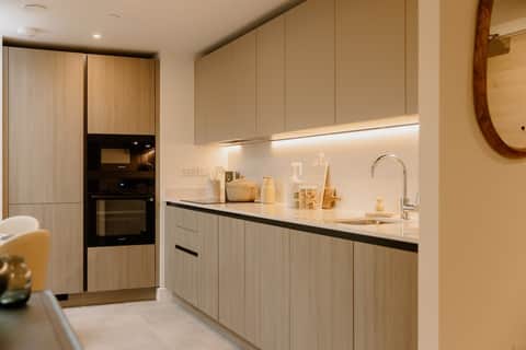 REF - 10-E1012 - 1 of 1