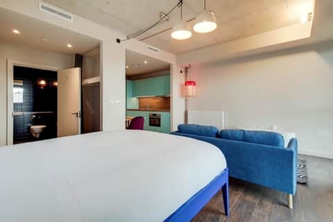 1208 The Robinson West - 1 of 1