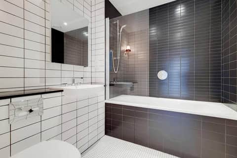 846 The Robinson East - 1 of 1