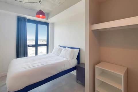 942 The Robinson East - 1 of 1