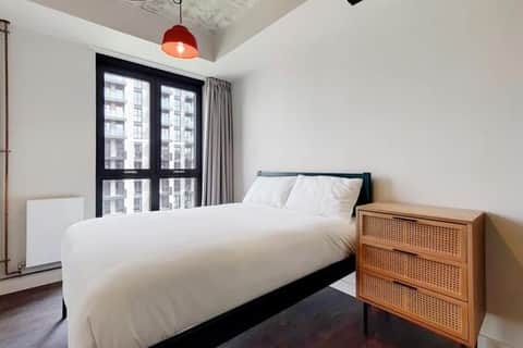 1050 The Robinson East - 1 of 1