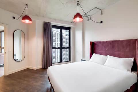 930 The Robinson South - 1 of 1